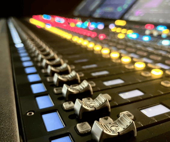 Calrec Argo S Faders 870 × 725Px 566X472